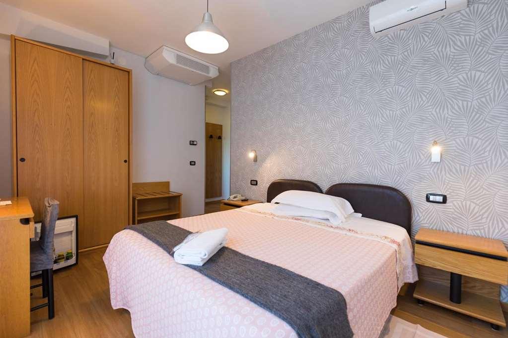 Hotel Logonovo 리도 델리 에스텐시 객실 사진